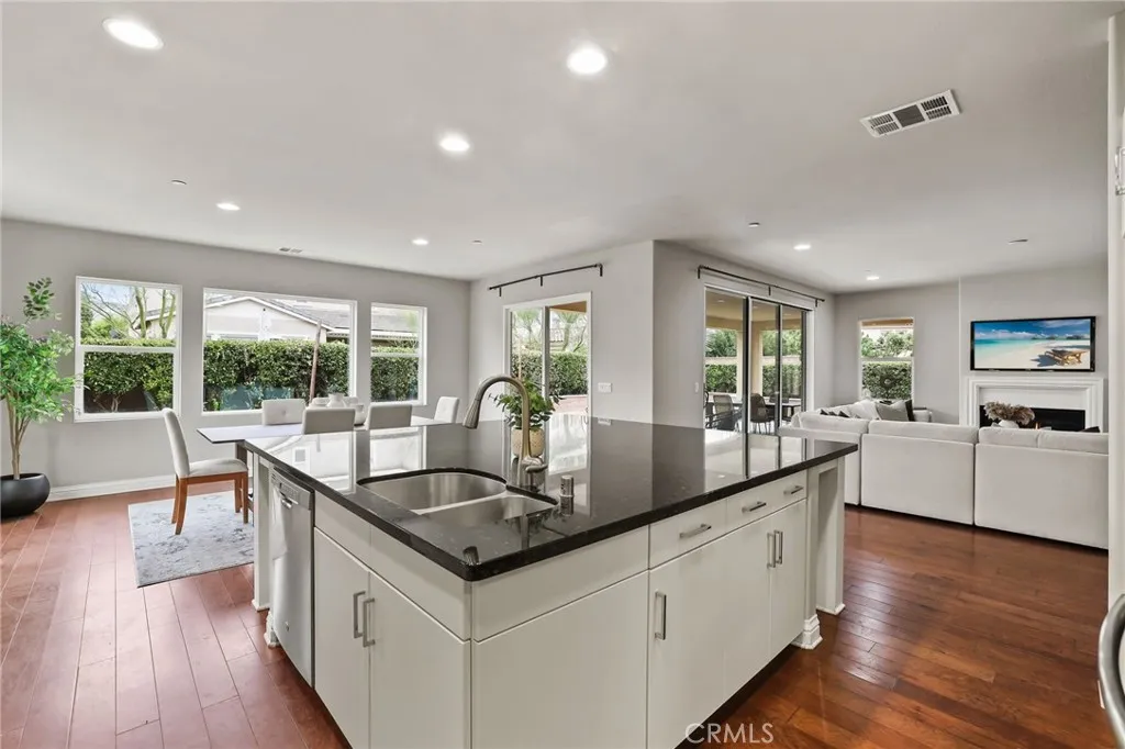 2772 Crown Court, Ontario, California 91762 home-pic-16