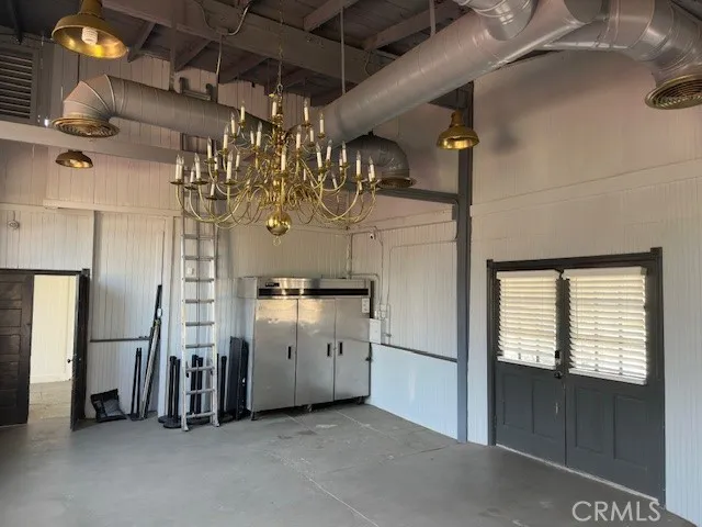 Large rear room - possible kitchen