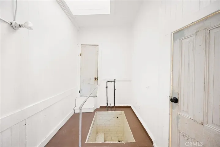 Former spring water tub room