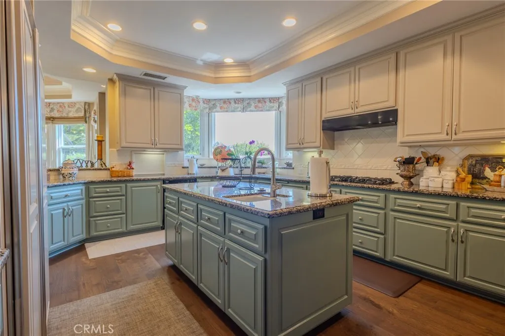 582 N Alta Vista Avenue, Monrovia, California 91016 home-pic-16