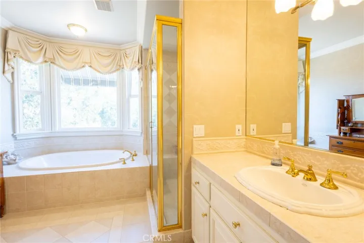 582 N Alta Vista Avenue, Monrovia, California 91016