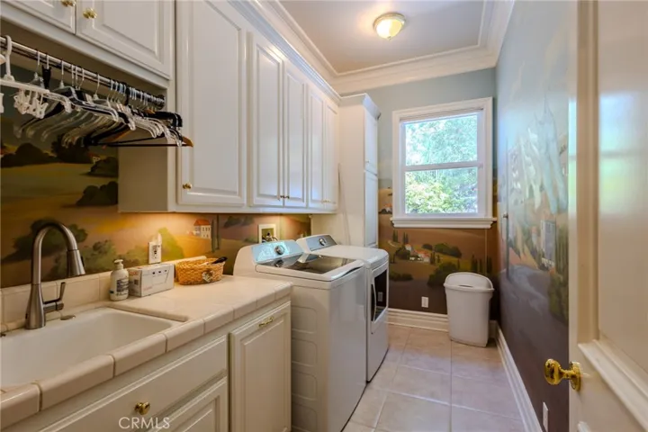 582 N Alta Vista Avenue, Monrovia, California 91016