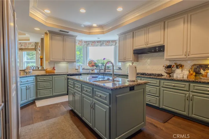 582 N Alta Vista Avenue, Monrovia, California 91016
