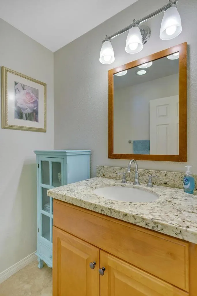 8 Via Santa Ramona, Rancho Mirage, California 92270 home-pic-23