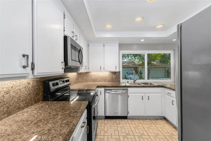 17322 Rosewood, Irvine, California 92612