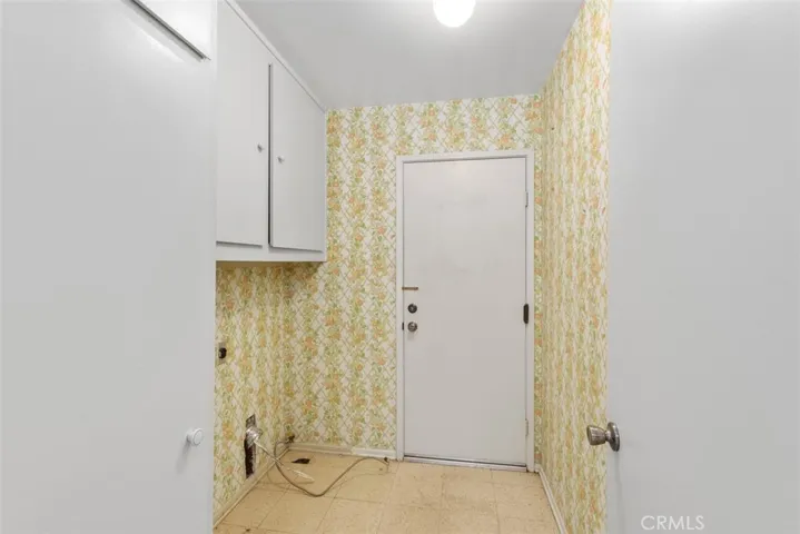 17322 Rosewood, Irvine, California 92612