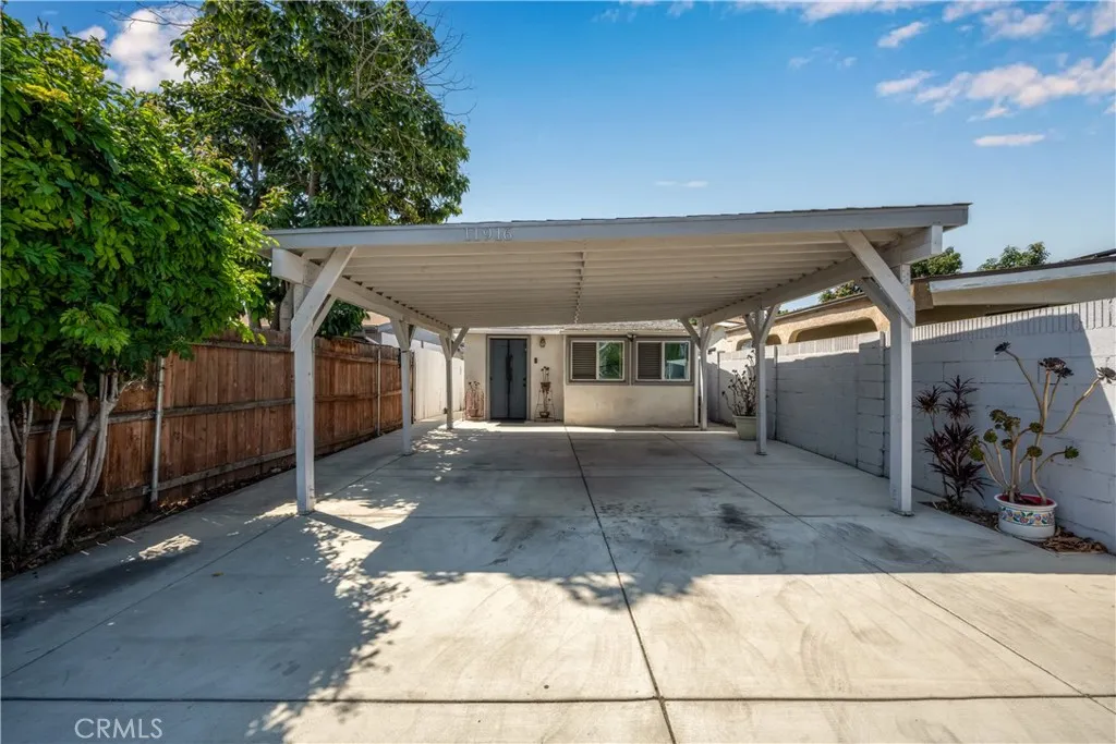 11916 168th Street, Artesia, California 90701, 2 Bedrooms Bedrooms, ,1 BathroomBathrooms,Residential,For Sale,168th,PW25165466