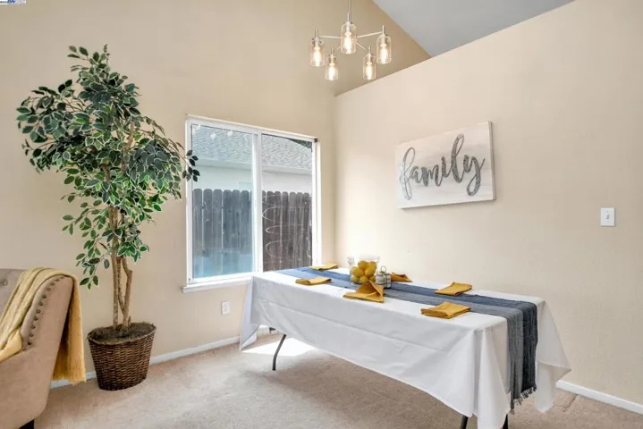 1218 Fetzer Ln, Oakley, California 94561
