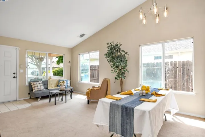 1218 Fetzer Ln, Oakley, California 94561
