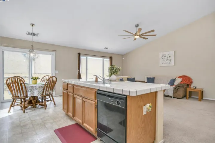 1218 Fetzer Ln, Oakley, California 94561