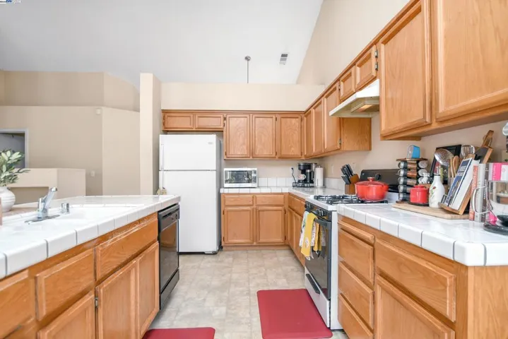 1218 Fetzer Ln, Oakley, California 94561