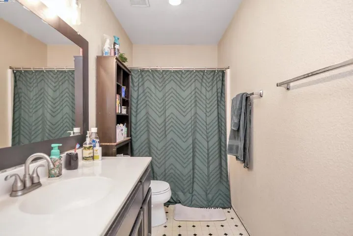 1218 Fetzer Ln, Oakley, California 94561