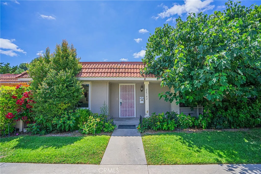 24742 Via San Rafael, Aliso Viejo, California 92656, 3 Bedrooms Bedrooms, ,2 BathroomsBathrooms,Residential,For Sale,Via San Rafael,PW25165532