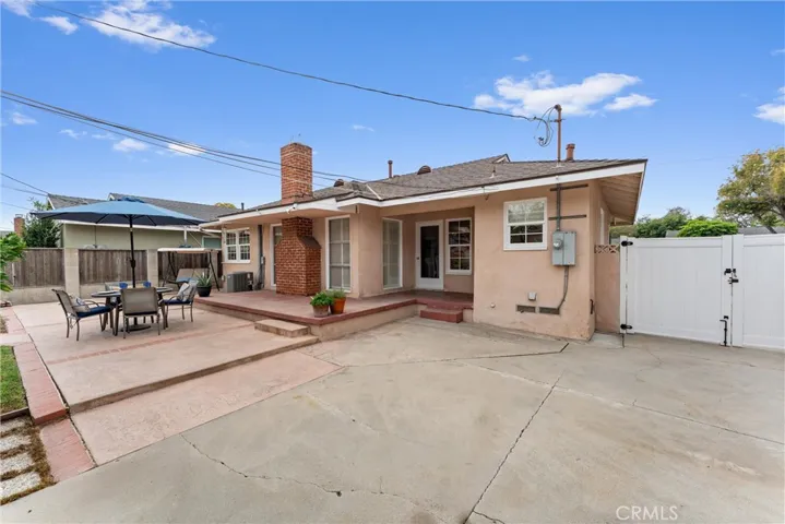 2534 Petaluma Avenue, Long Beach, California 90815