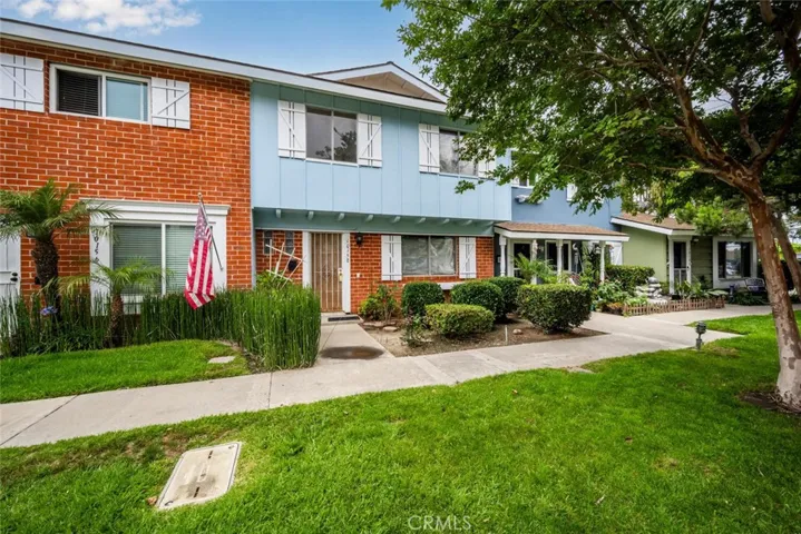 10158 Ascot Circle, Huntington Beach, California 92646
