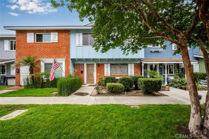 10158 Ascot Circle, Huntington Beach, California 92646