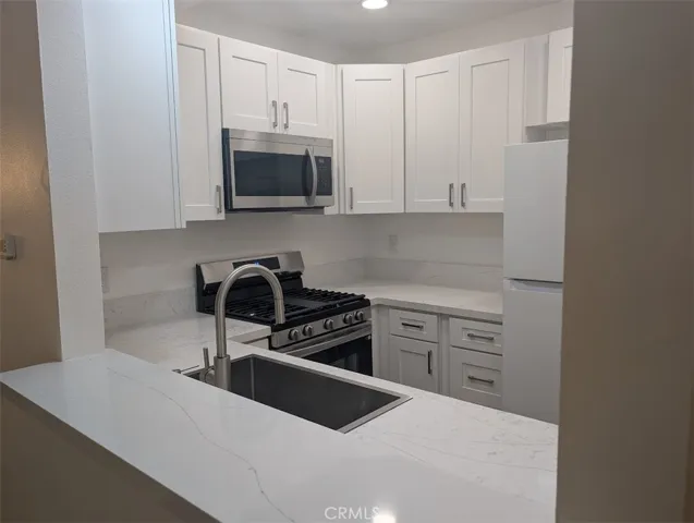 24121 Del Monte Drive 125, Valencia, California 91355