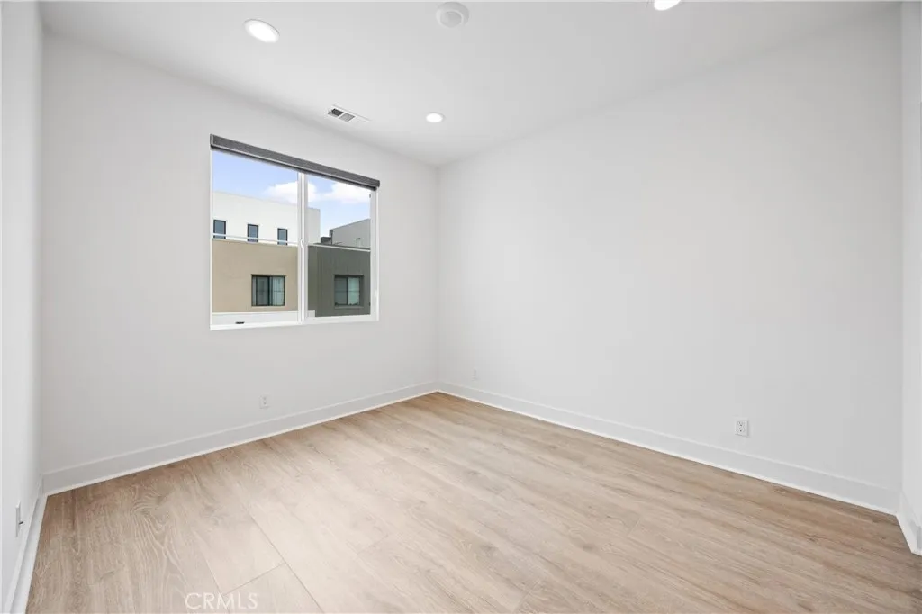 319 Novel, Irvine, California 92618 home-pic-27