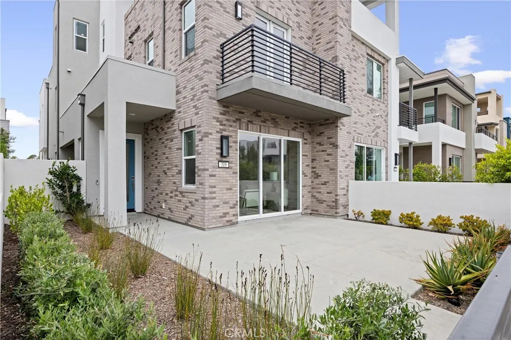 319 Novel, Irvine, California 92618 home-pic-3