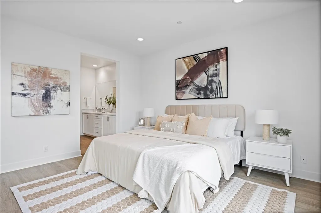 319 Novel, Irvine, California 92618 home-pic-17
