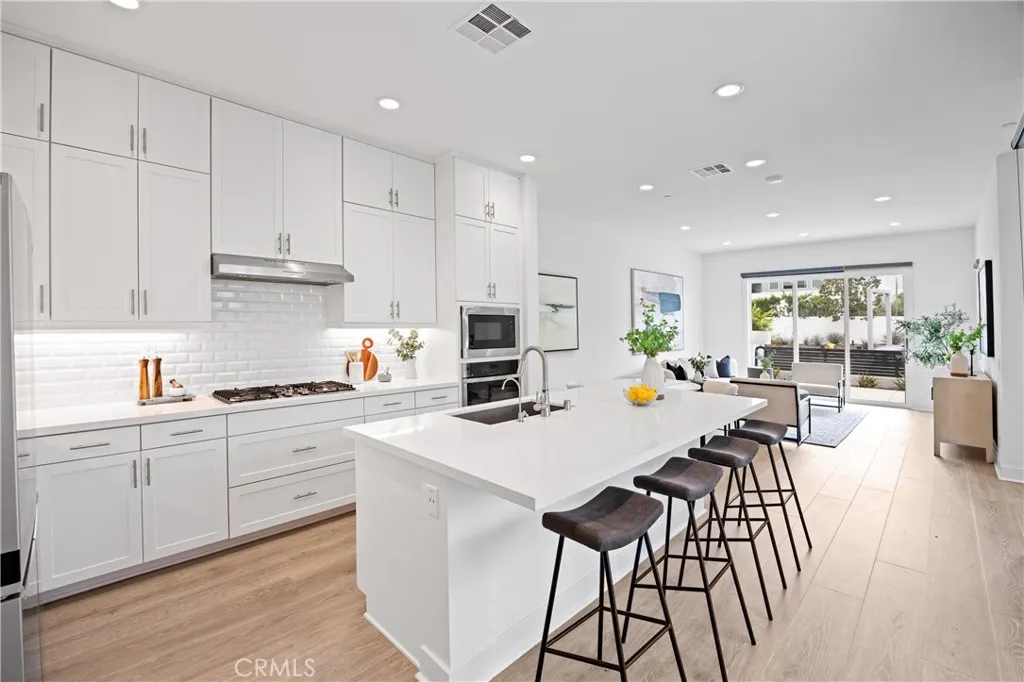 319 Novel, Irvine, California 92618 home-pic-14