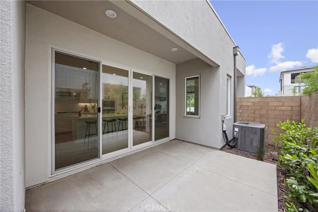 319 Novel, Irvine, California 92618 home-pic-33