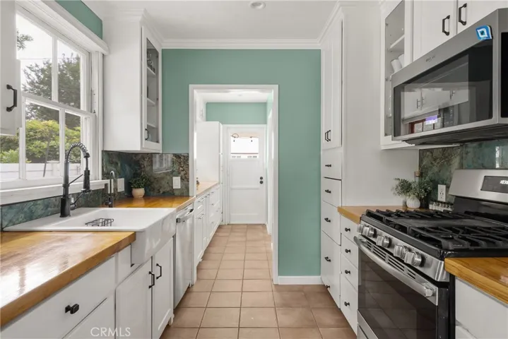 2014 N Flower Street, Santa Ana, California 92706