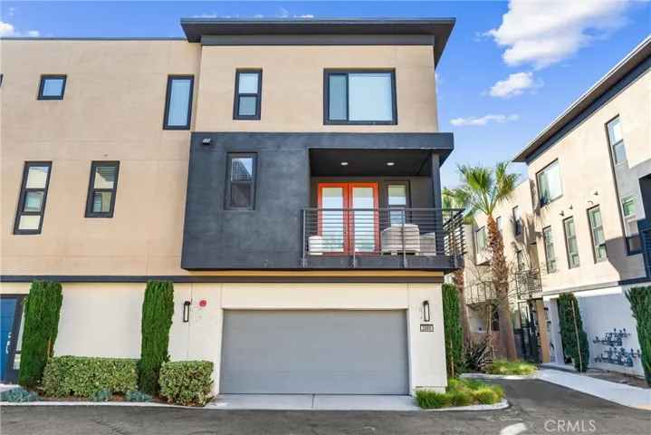 2880 N Glassell Street, Orange, California 92865
