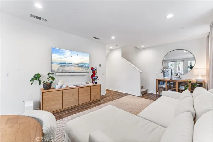 2880 N Glassell Street, Orange, California 92865