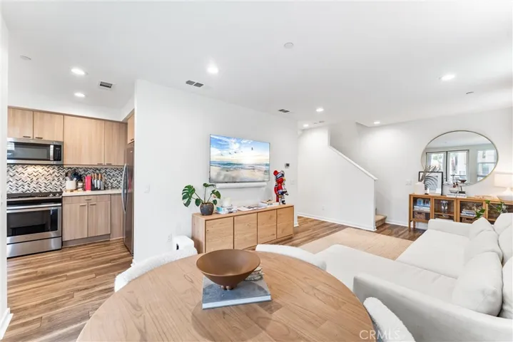 2880 N Glassell Street, Orange, California 92865