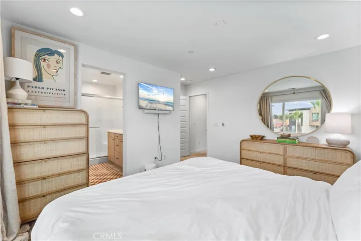 2880 N Glassell Street, Orange, California 92865