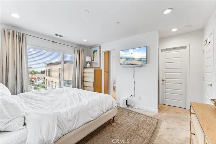 2880 N Glassell Street, Orange, California 92865