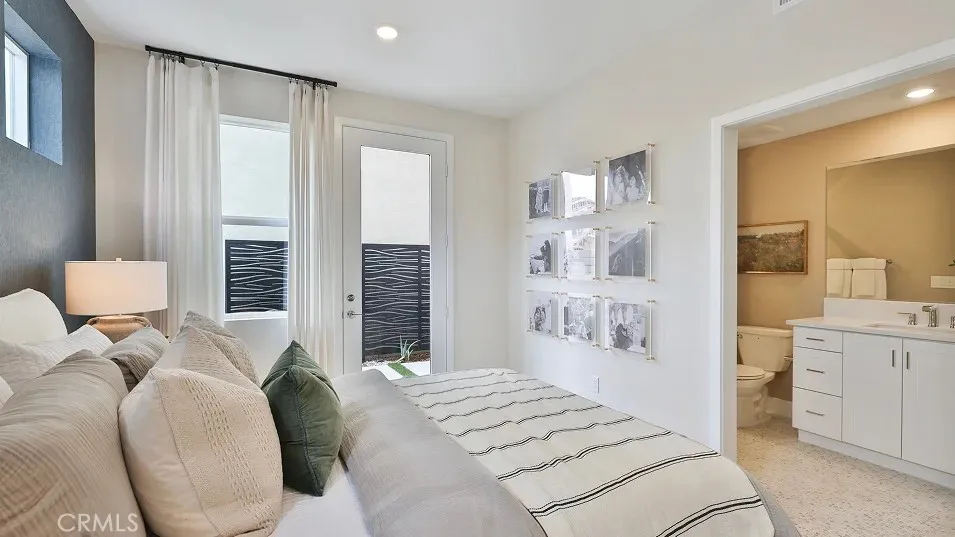 27463 Sand Almond Way, Valencia, California 91381 home-pic-17