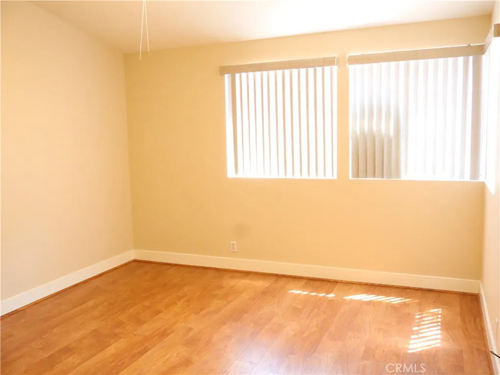 1121 San Marino Court 101, Corona, California 92881 home-pic-22