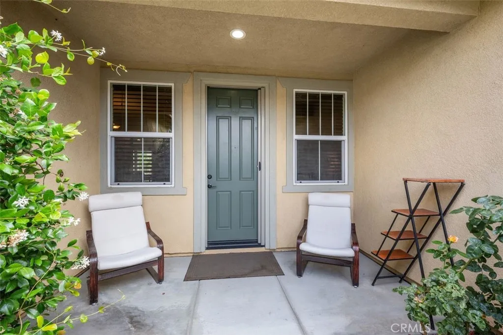 30874 Dropseed Drive, Murrieta, California 92563 home-pic-2