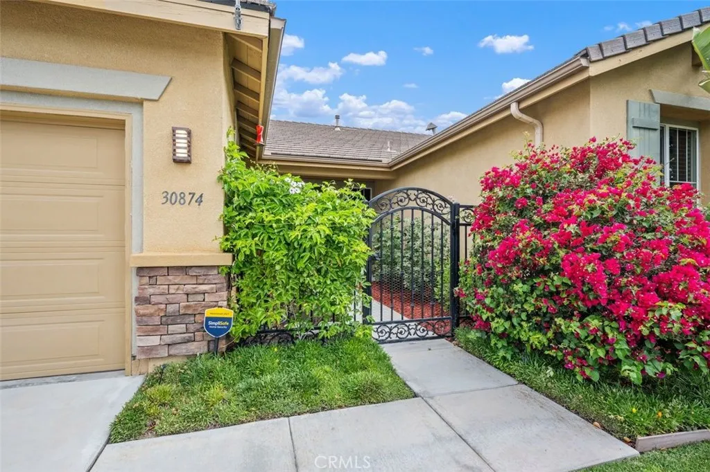 30874 Dropseed Drive, Murrieta, California 92563 home-pic-1
