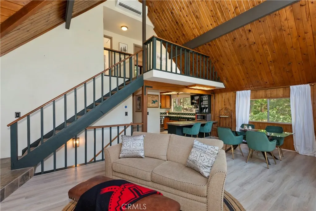 27230 Peninsula Drive, Lake Arrowhead, California 92352 home-pic-7