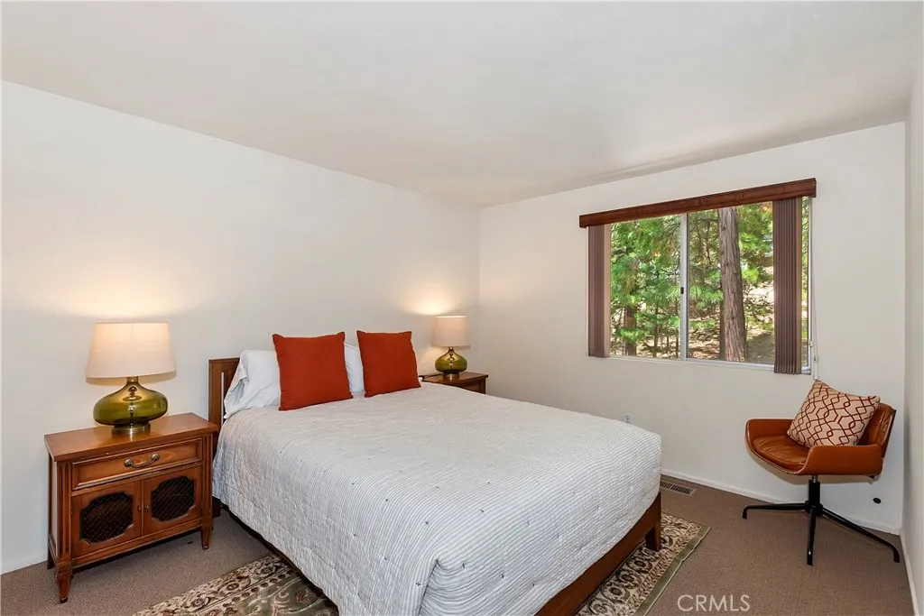 27230 Peninsula Drive, Lake Arrowhead, California 92352 home-pic-21