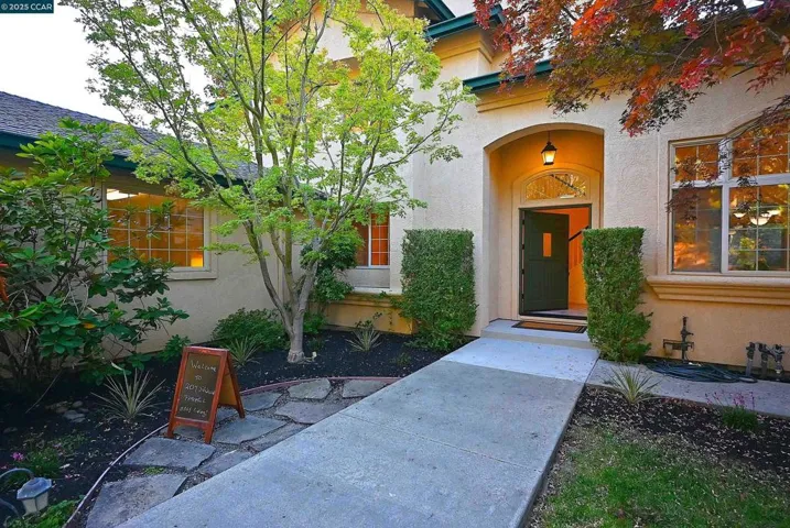 204 Sequoia Avenue, Walnut Creek, California 94595