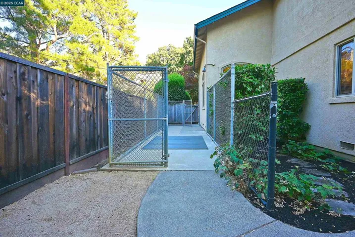 204 Sequoia Avenue, Walnut Creek, California 94595
