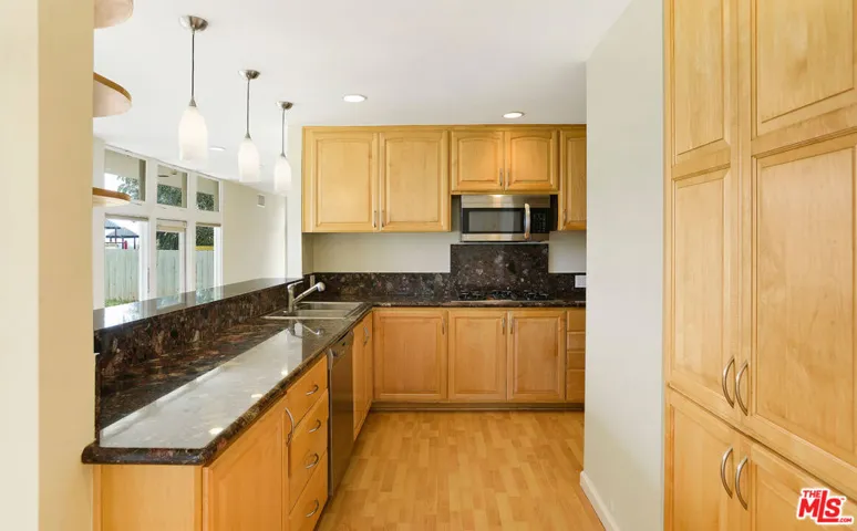 902 El Medio Avenue, Pacific Palisades, California 90272
