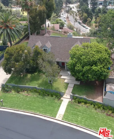 902 El Medio Avenue, Pacific Palisades, California 90272