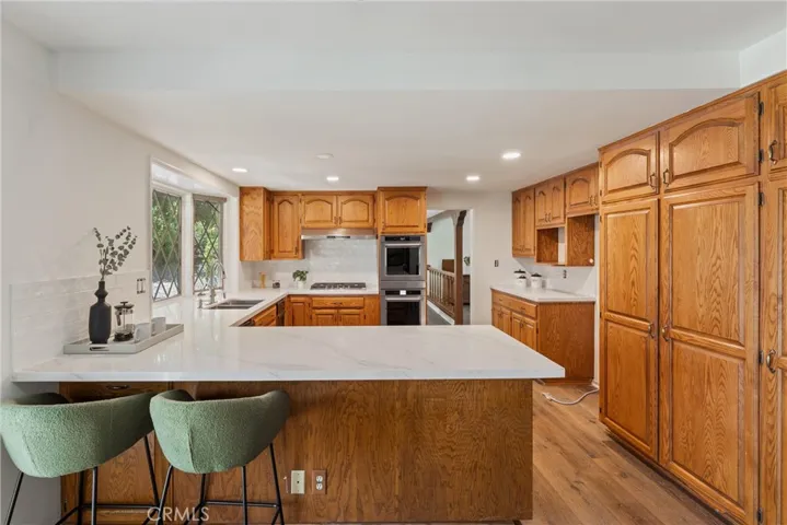 Kitchen Counter seating