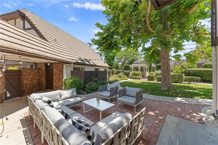 Side patio