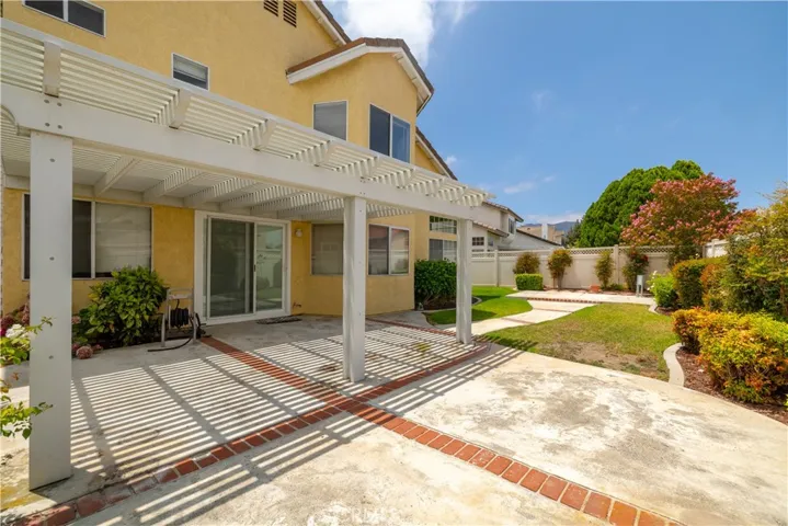1211 Mayfair Drive, Corona, California 92882