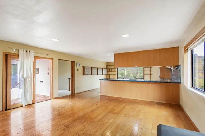 105 Laureles Grade, Salinas, California 93908