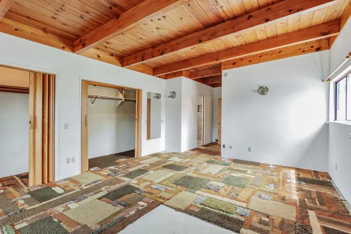 105 Laureles Grade, Salinas, California 93908