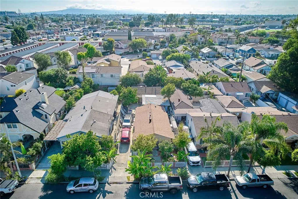 1845 Dawson Avenue, Signal Hill, California 90755, ,Residential Income,For Sale,Dawson,PW25165972