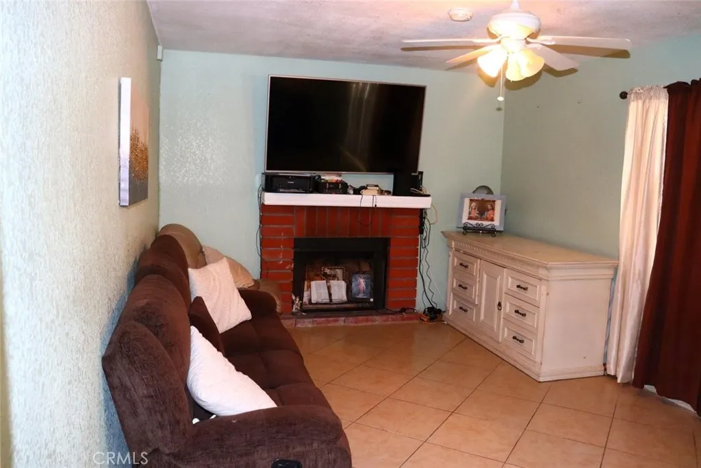5009 E Avenue R11, Palmdale, California 93552 home-pic-8