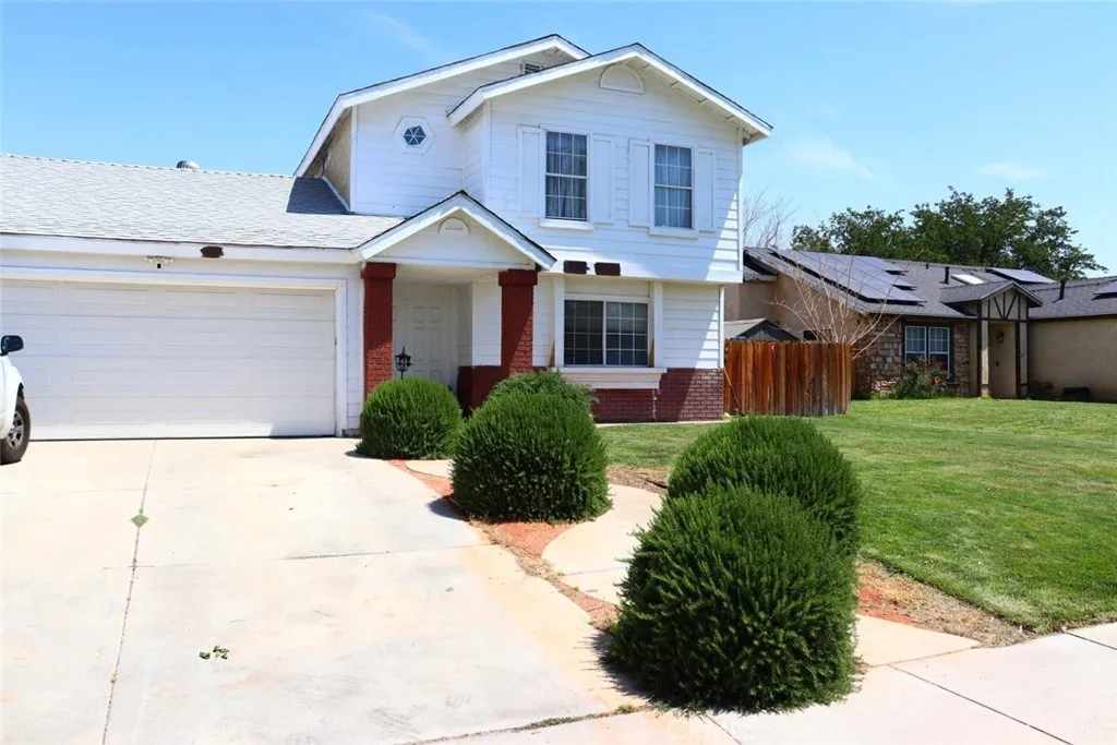 5009 E Avenue R11, Palmdale, California 93552 home-pic-1